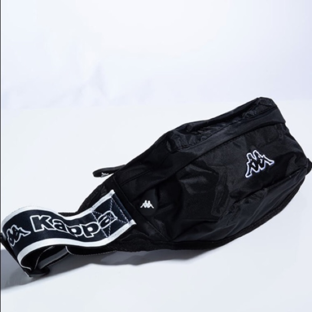 ♠️ Kappa Black Fanny Crossbody Shoulder Waist Pack Bag NWT ♣️